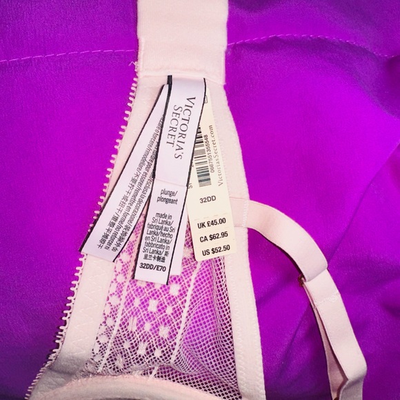 VICTORIA SECRET INCREDIBLE PLUNGE BRA - Picture 5 of 8